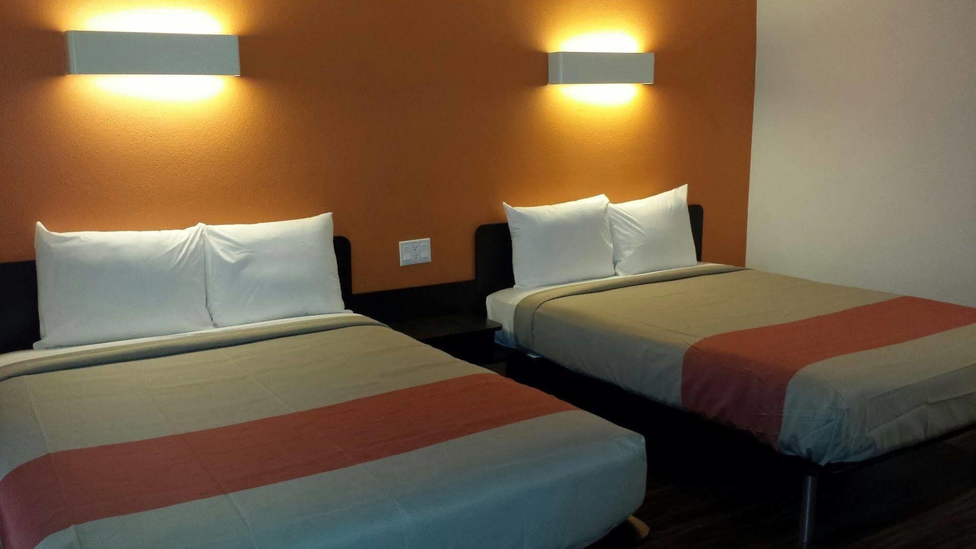 Pacific Inn โอเชียนไซด์ ภายนอก รูปภาพ